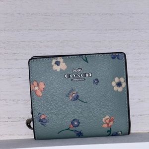 Coach teal corner zip + snap medium Wallet ✨Never used✨ perfect for spring